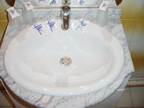 Hotel Caravelle Contact Hotel روشفور المظهر الخارجي الصورة