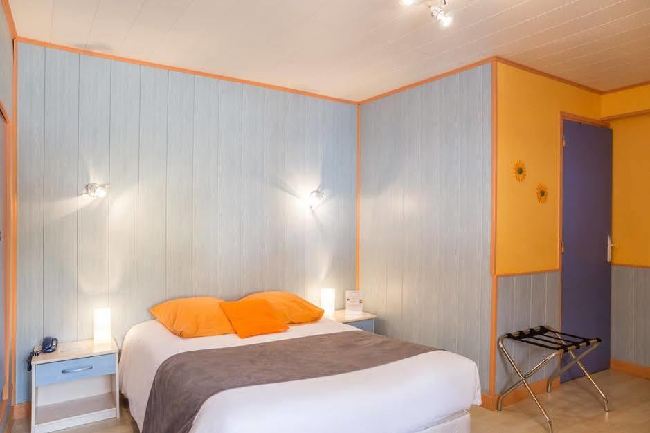 Hotel Caravelle Contact Hotel روشفور المظهر الخارجي الصورة